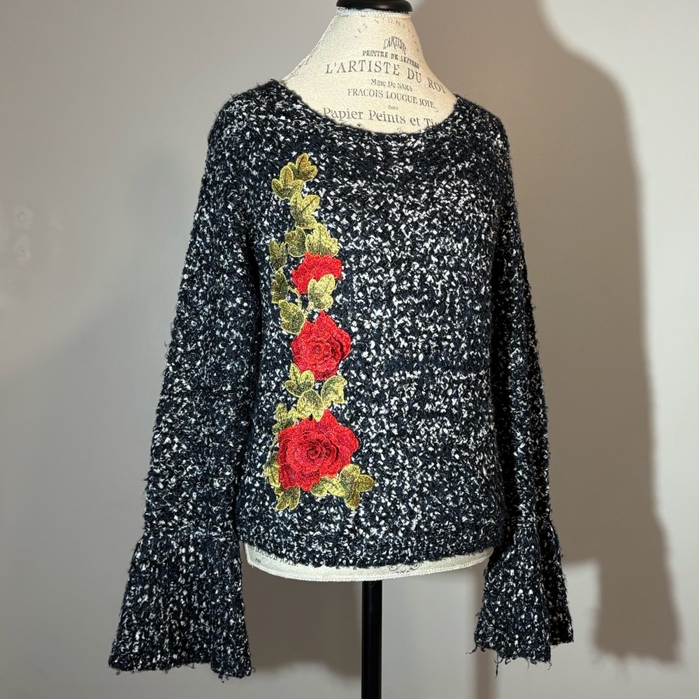 Own It Textured Embroidered Floral Accents Knit Flounce Sleeves Sweater Size L